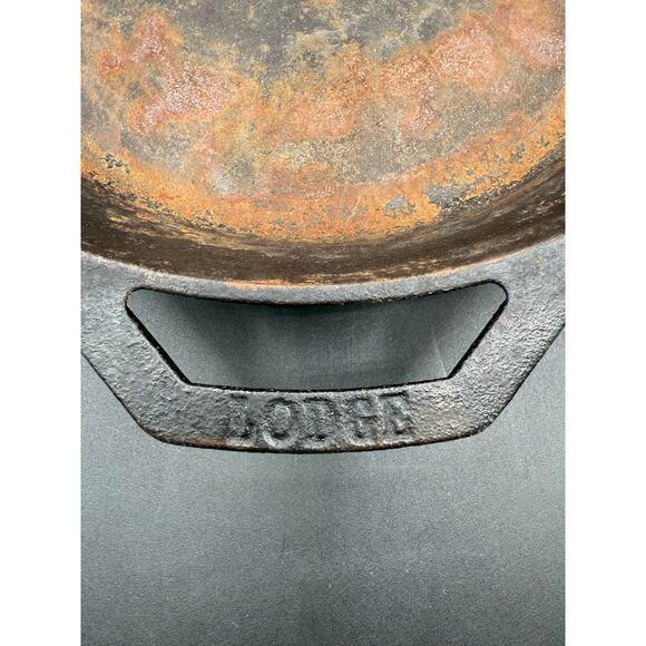 Lodge 10SK Cast Iron Skillet 12"Frying Pan-Double Handle Pour– USA #53 - Picture 3 of 7